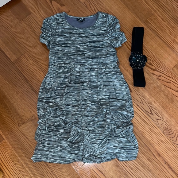 Sequin Hearts Girl’s Ruffled Grey dress with Flower belt - Picture 9 of 9